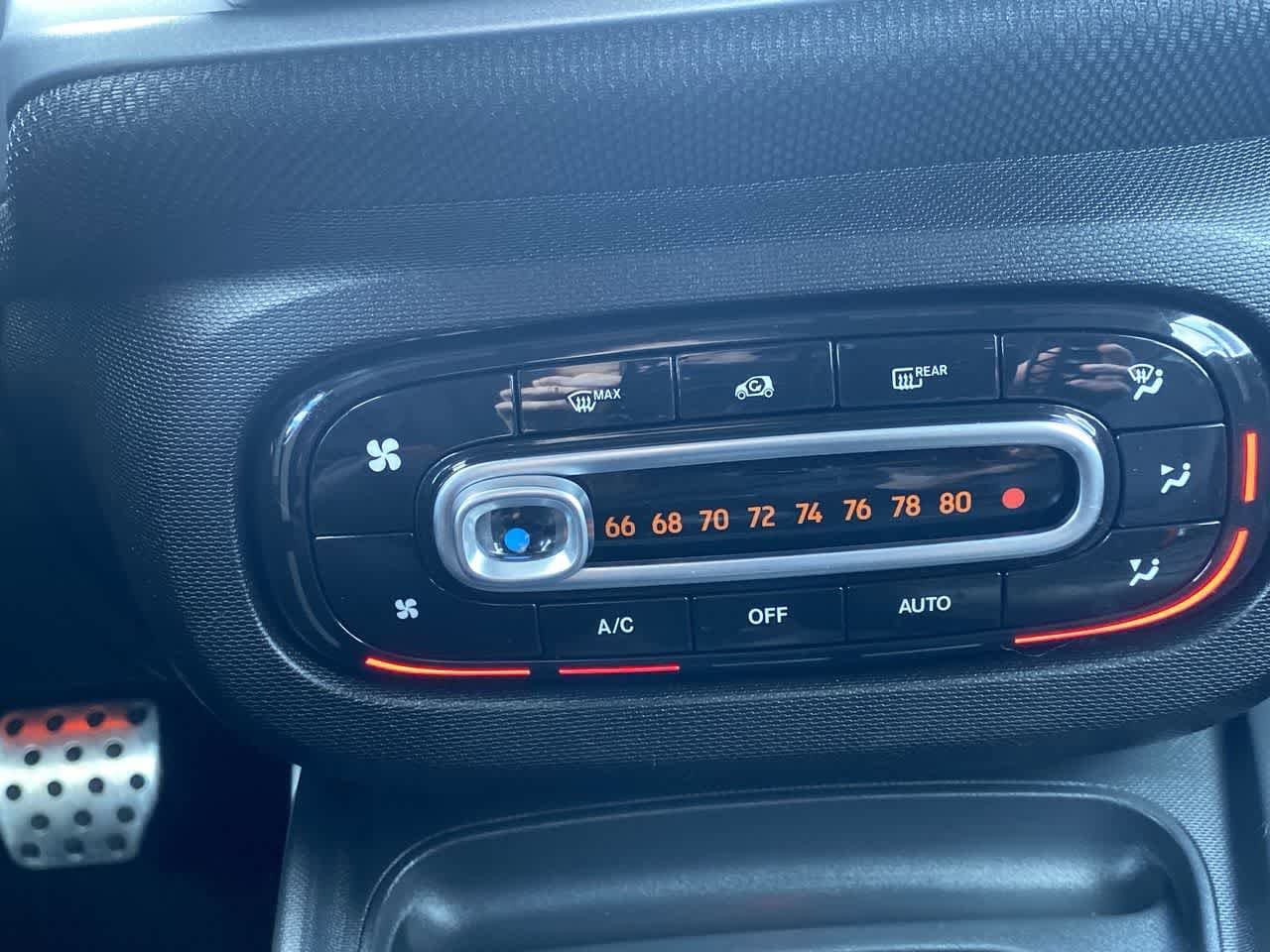 2018 smart fortwo  18