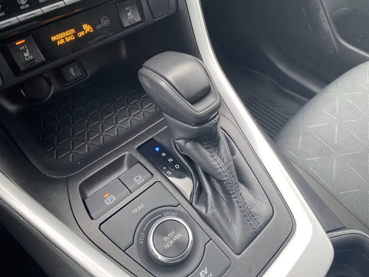 Thumbnail: 2021 Toyota RAV4 - 19