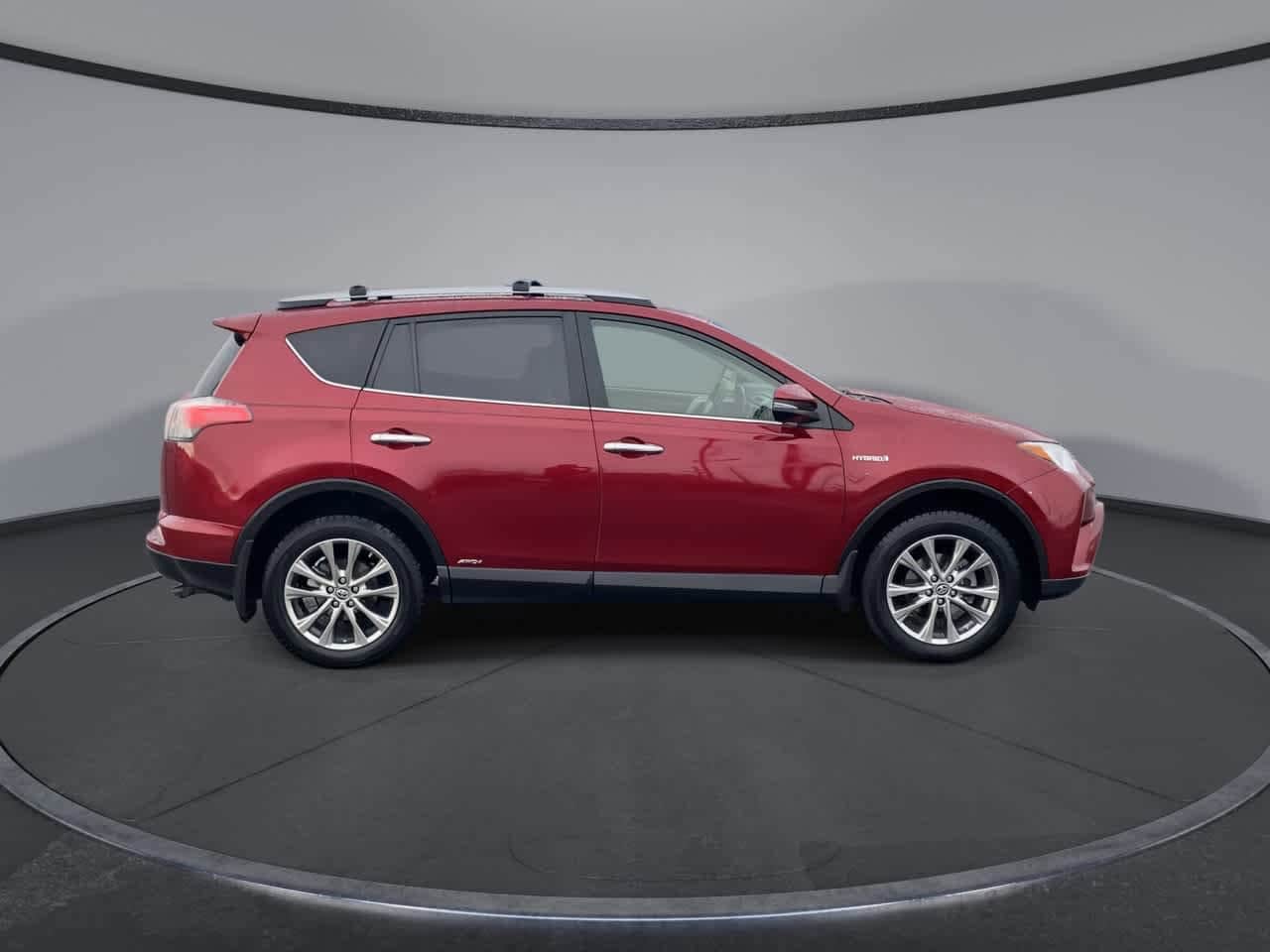 Thumbnail: 2018 Toyota RAV4 - 9