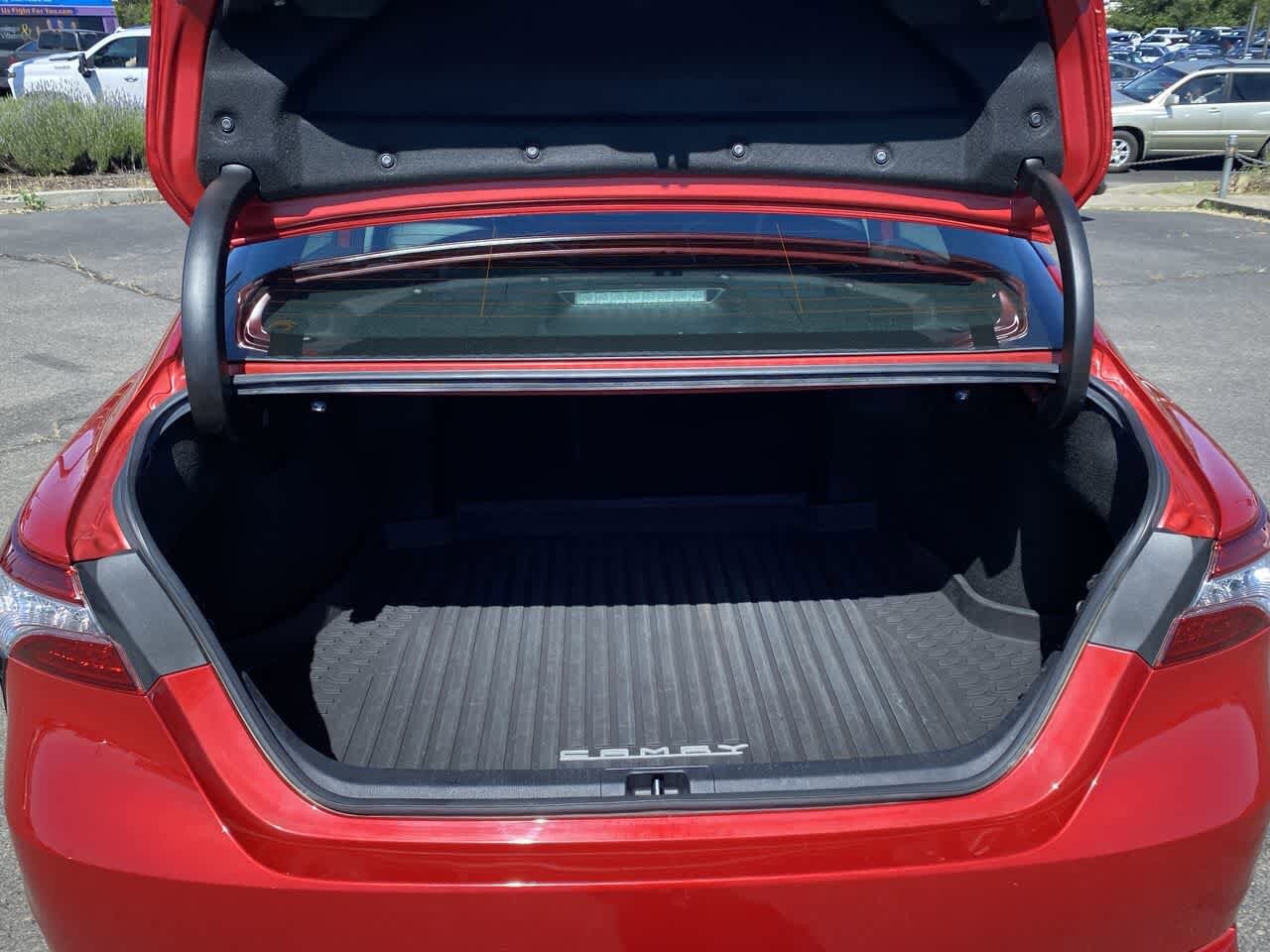 2020 Toyota Camry XSE 24