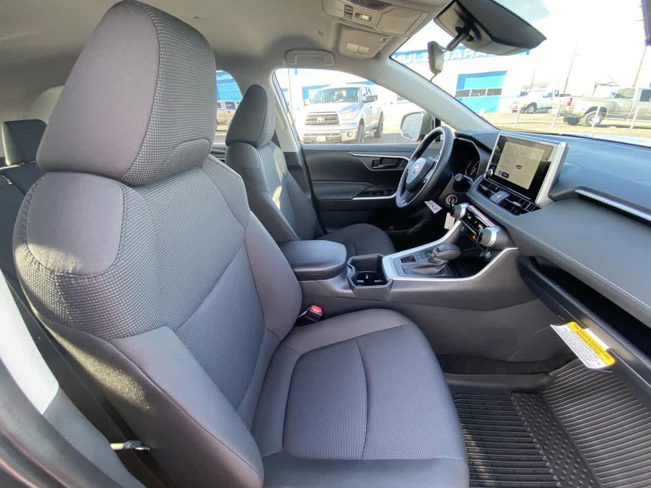 Thumbnail: 2025 Toyota RAV4 - 23