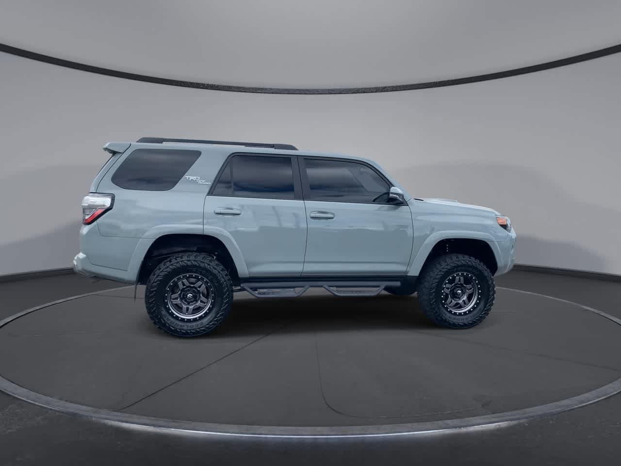 Thumbnail: 2022 Toyota 4Runner - 9