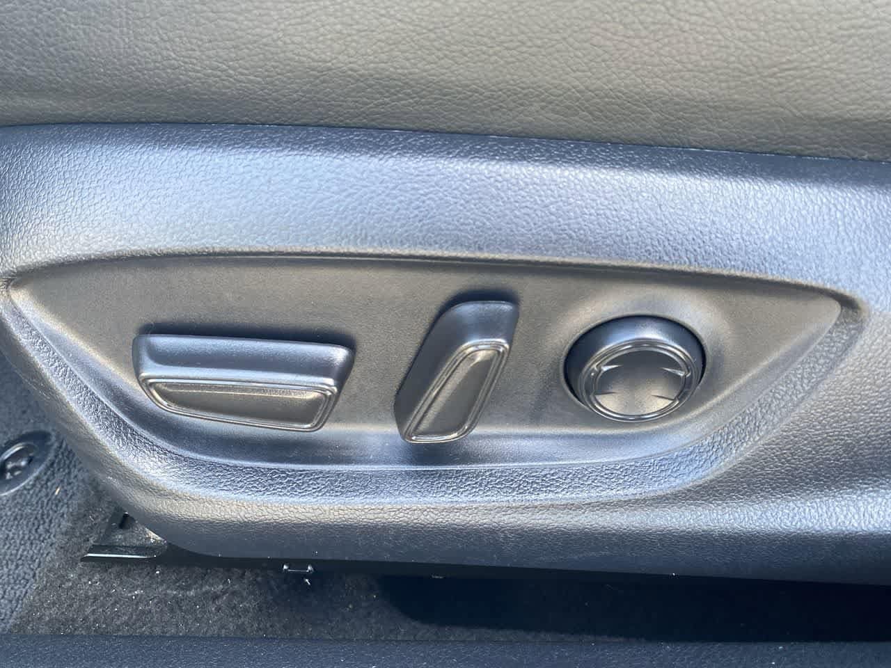 Thumbnail: 2024 Toyota Camry - 12