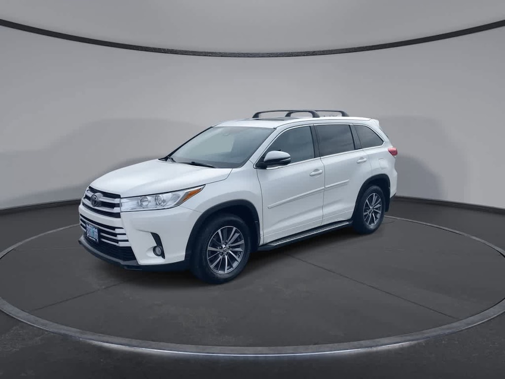 Certified 2017 Toyota Highlander XLE V6 SUV