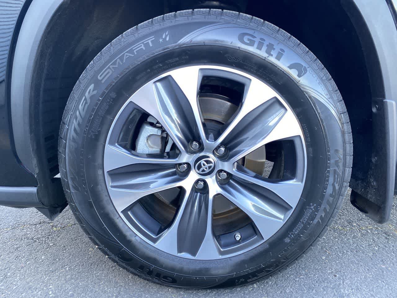 Thumbnail: 2024 Toyota Highlander - 10