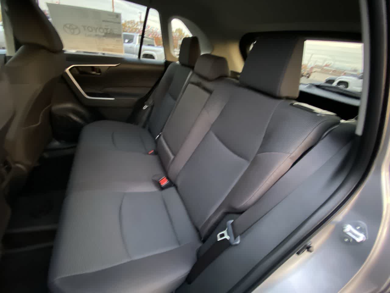 Thumbnail: 2025 Toyota RAV4 - 21