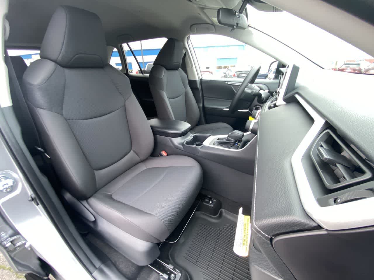 Thumbnail: 2025 Toyota RAV4 - 23