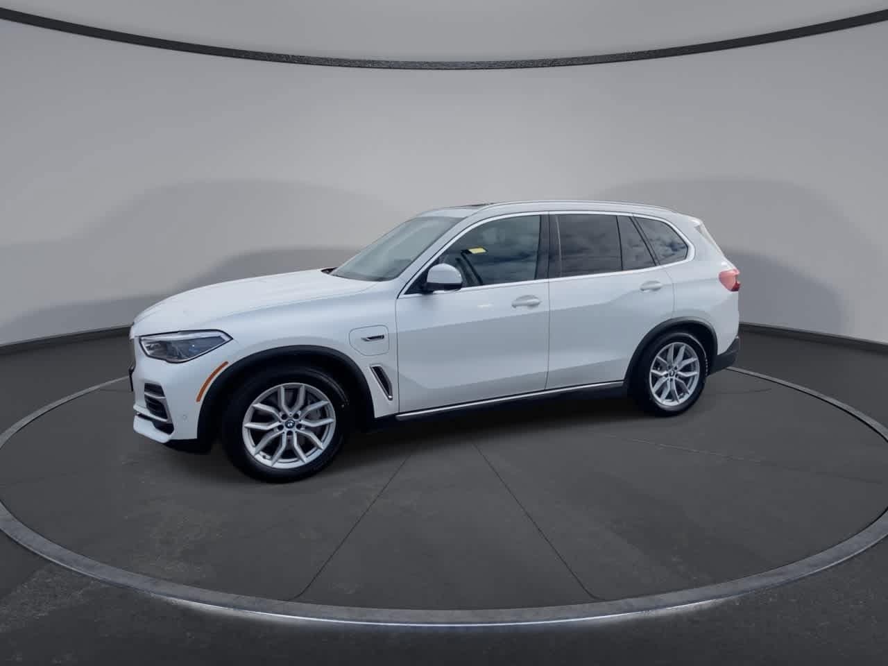 Thumbnail: 2022 BMW X5 - 4