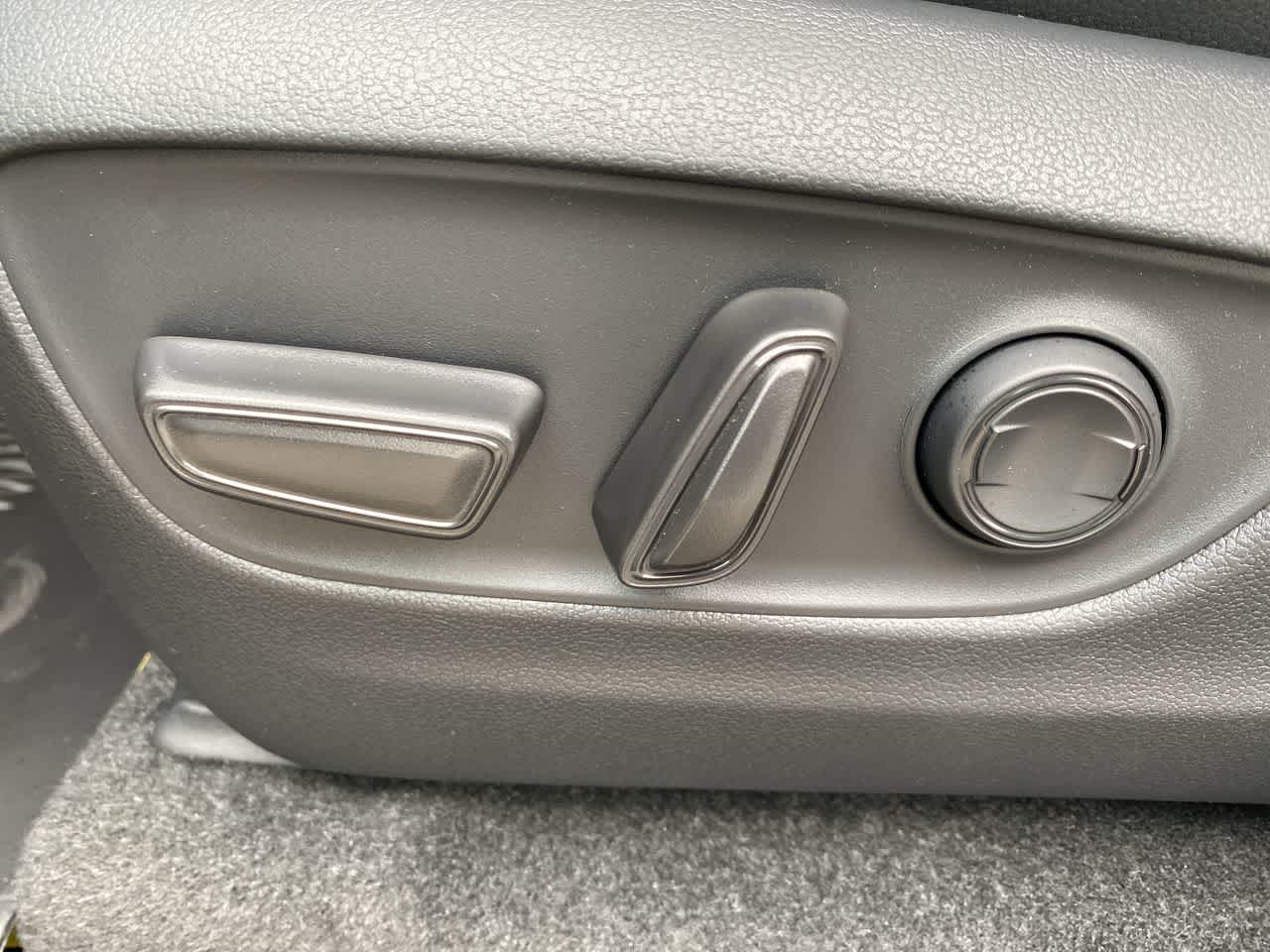 Thumbnail: 2026 Toyota Land Cruiser - 12