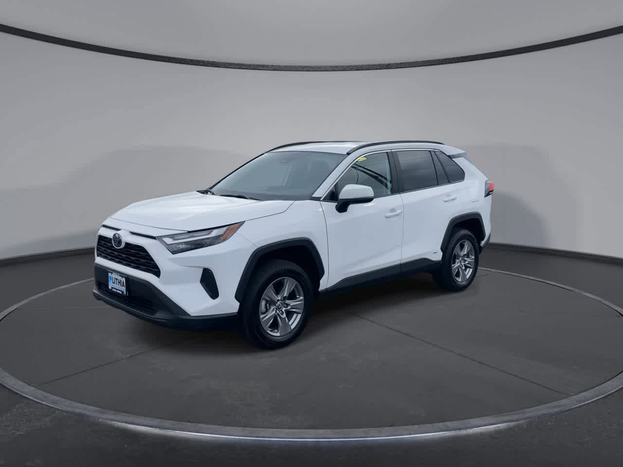 Thumbnail: 2022 Toyota RAV4 - 4