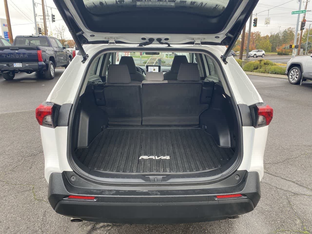 Thumbnail: 2023 Toyota RAV4 - 23