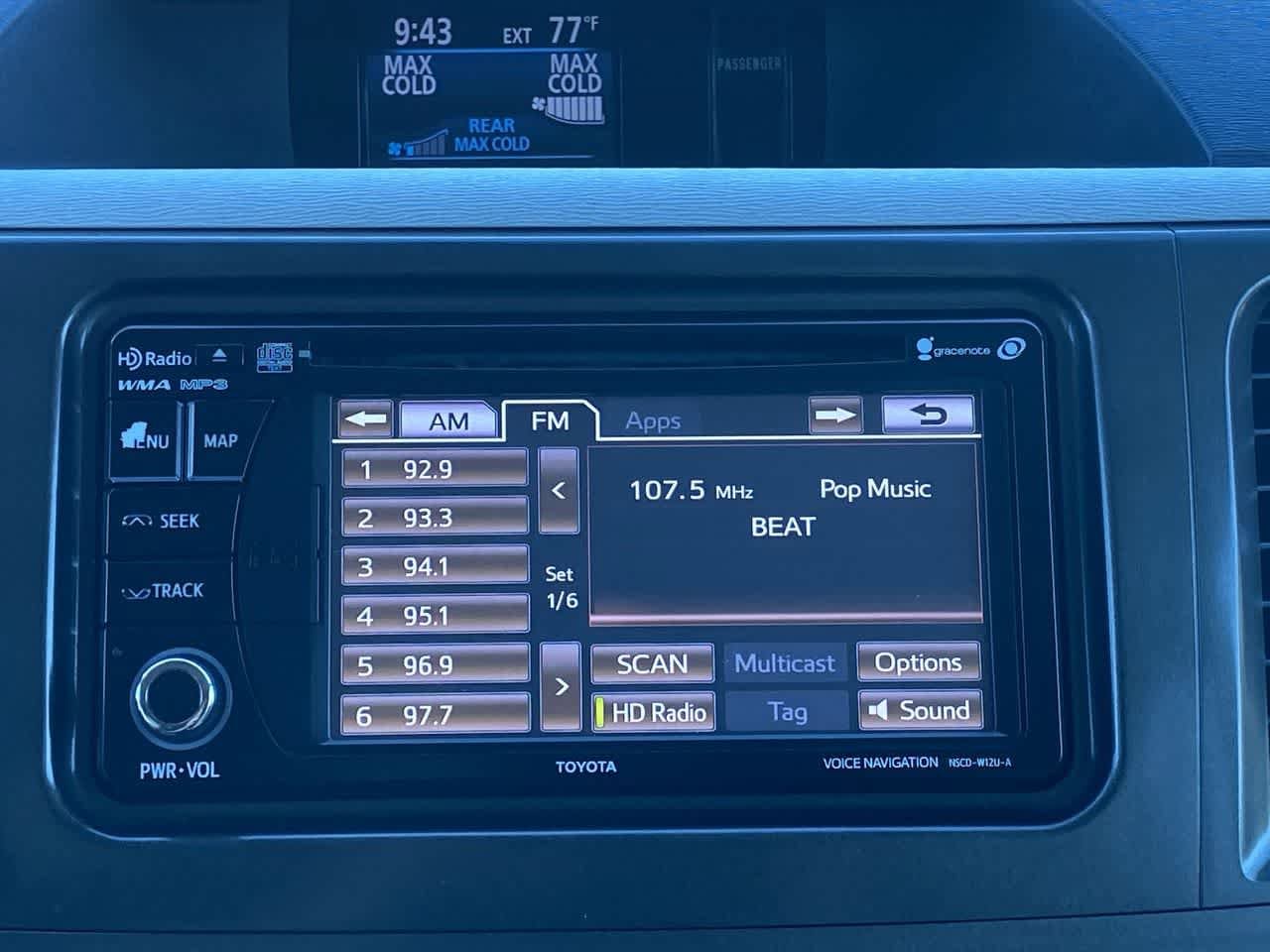 Thumbnail: 2014 Toyota Sienna - 16