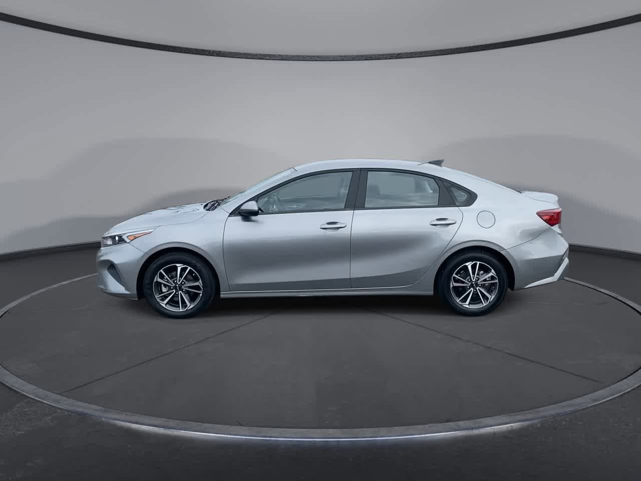 Thumbnail: 2024 Kia Forte - 5