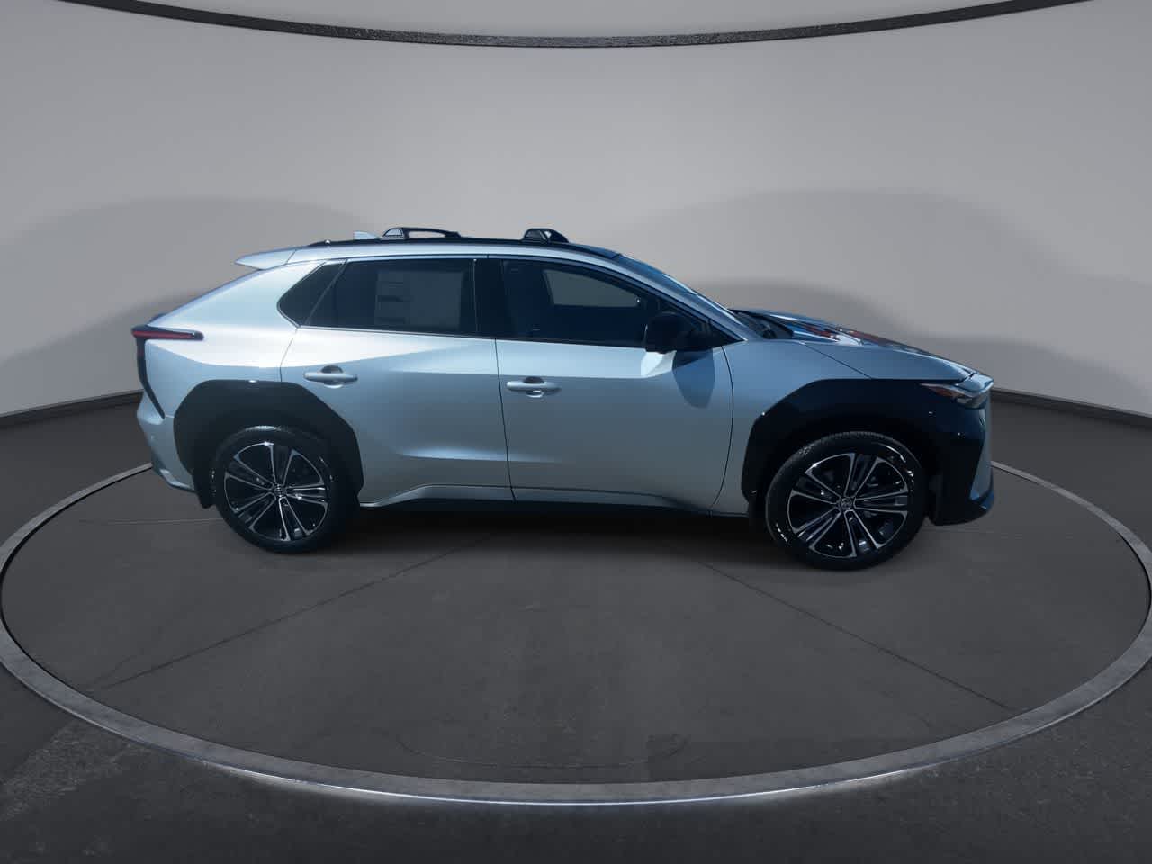 Thumbnail: 2025 Toyota bZ4X - 9