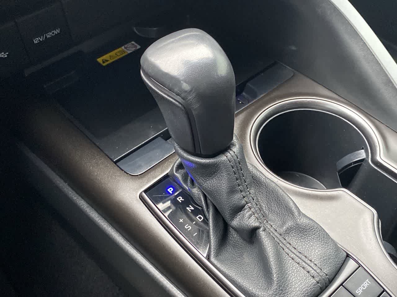 Thumbnail: 2022 Toyota Camry - 19