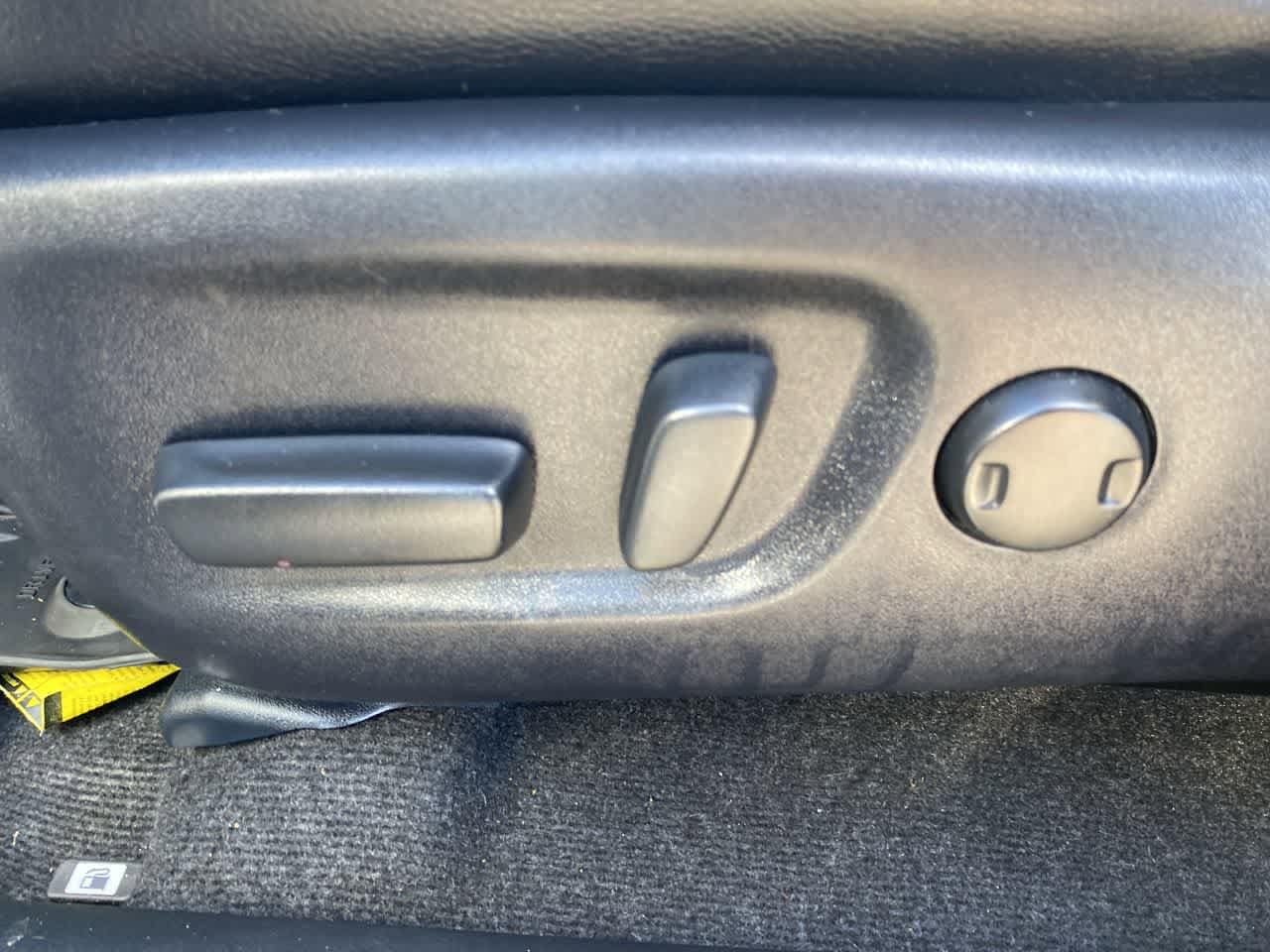 Thumbnail: 2016 Toyota RAV4 - 12