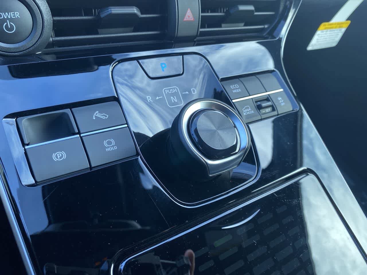 Thumbnail: 2025 Toyota bZ4X - 19