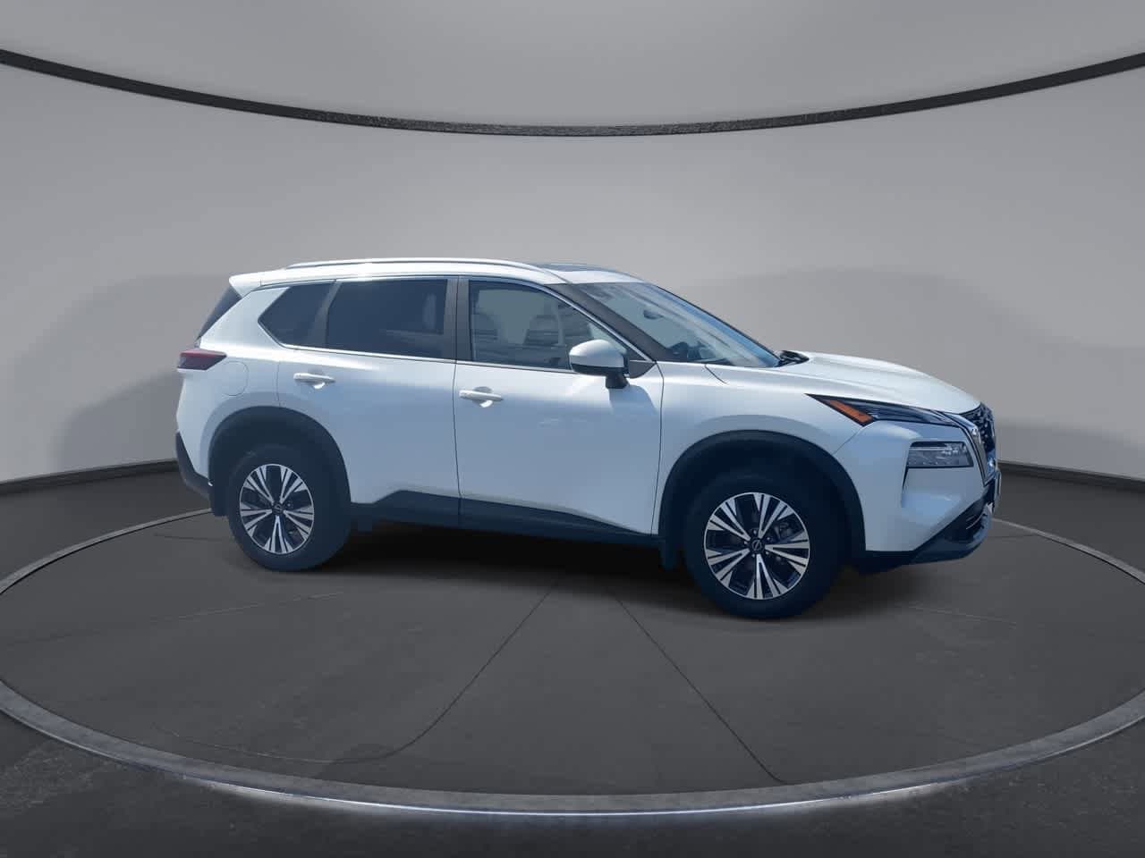 Thumbnail: 2023 Nissan Rogue - 3