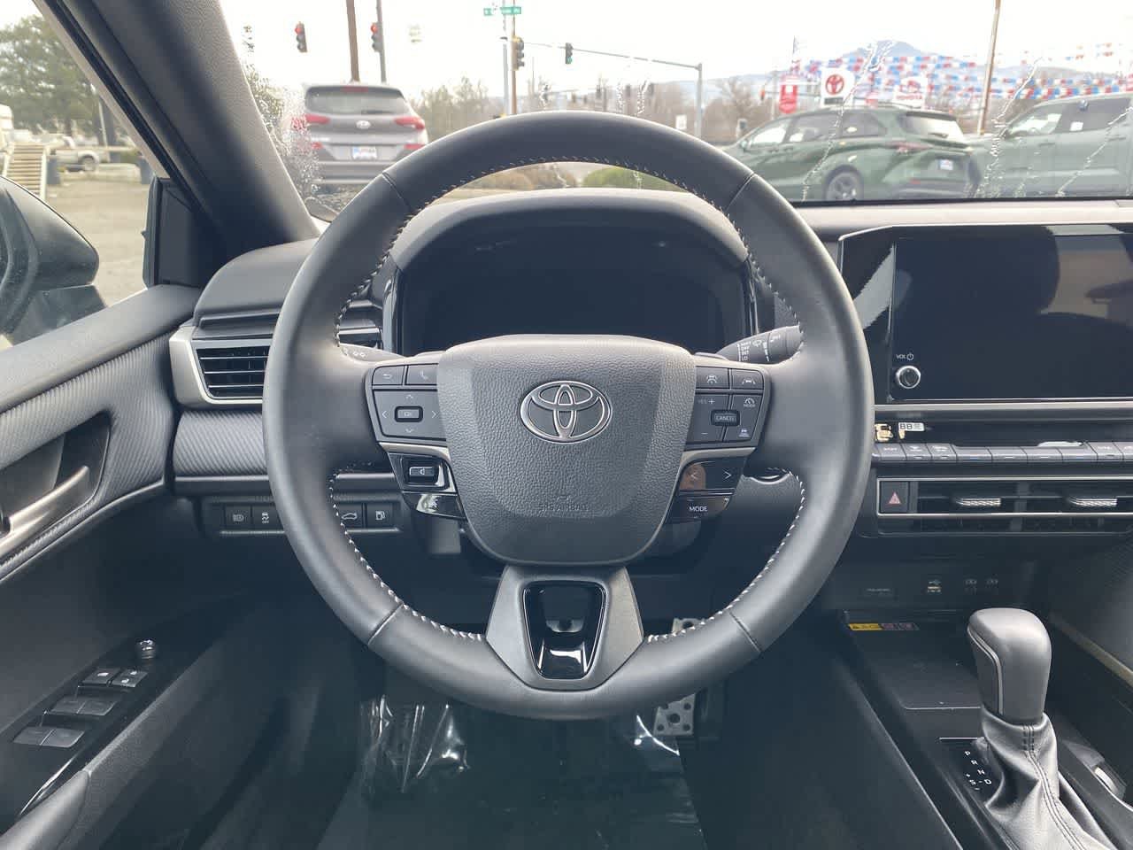 Thumbnail: 2025 Toyota Camry - 14