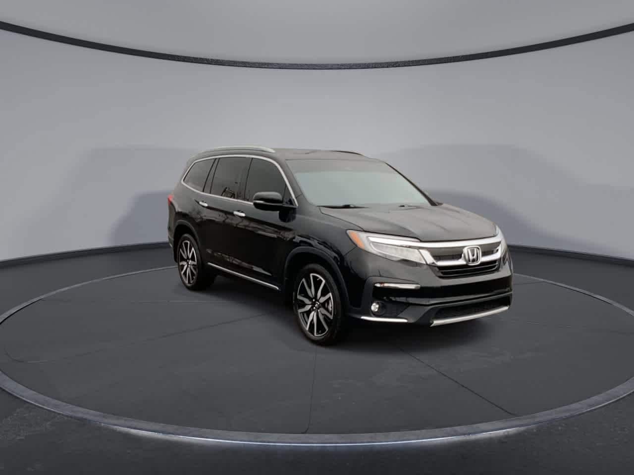 Thumbnail: 2019 Honda Pilot - 2
