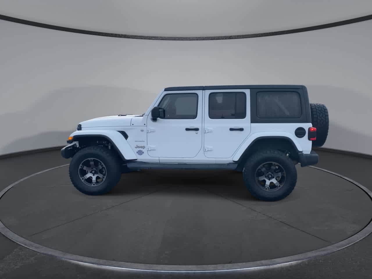 Thumbnail: 2019 Jeep Wrangler - 5