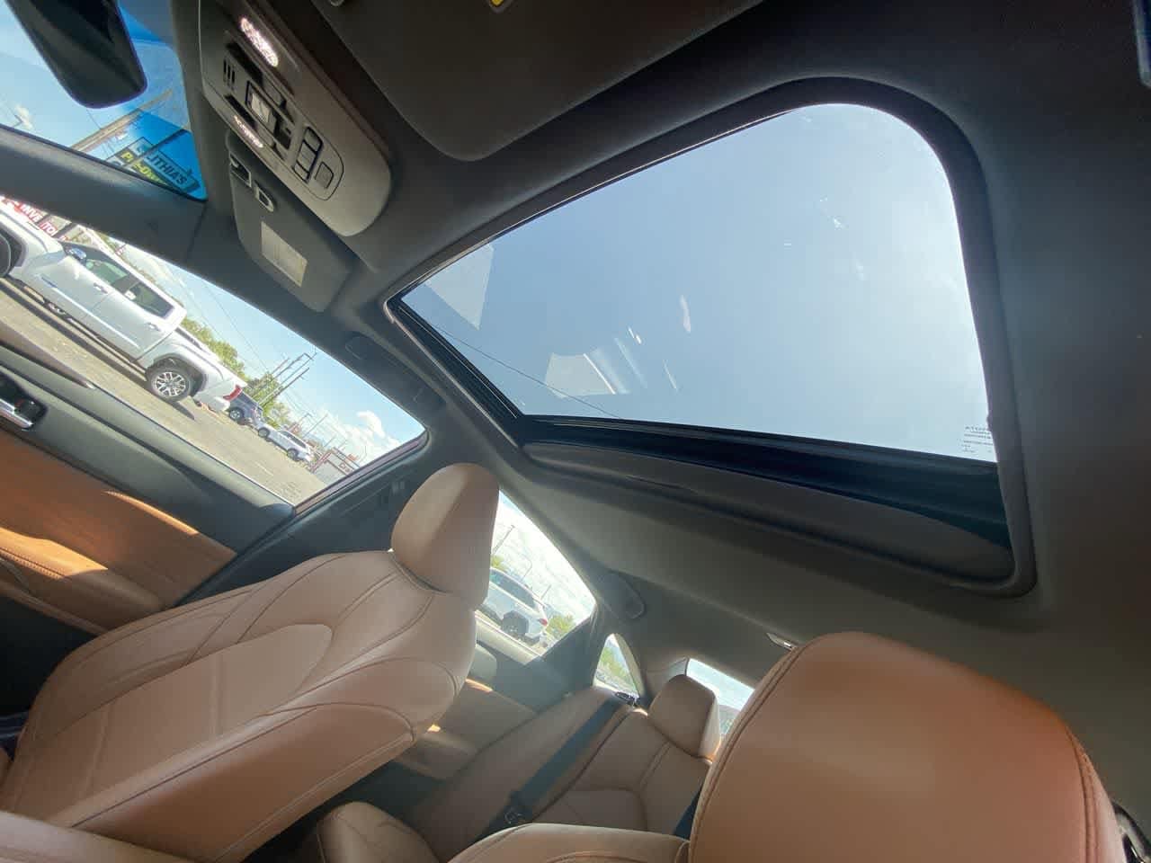2022 Toyota Avalon Limited 22