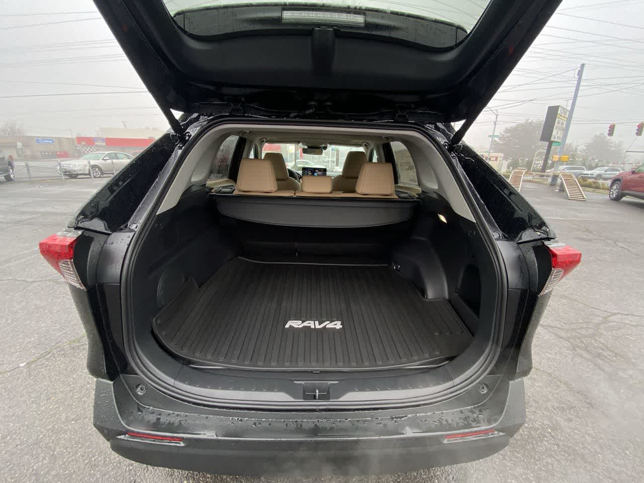 Thumbnail: 2025 Toyota RAV4 - 23