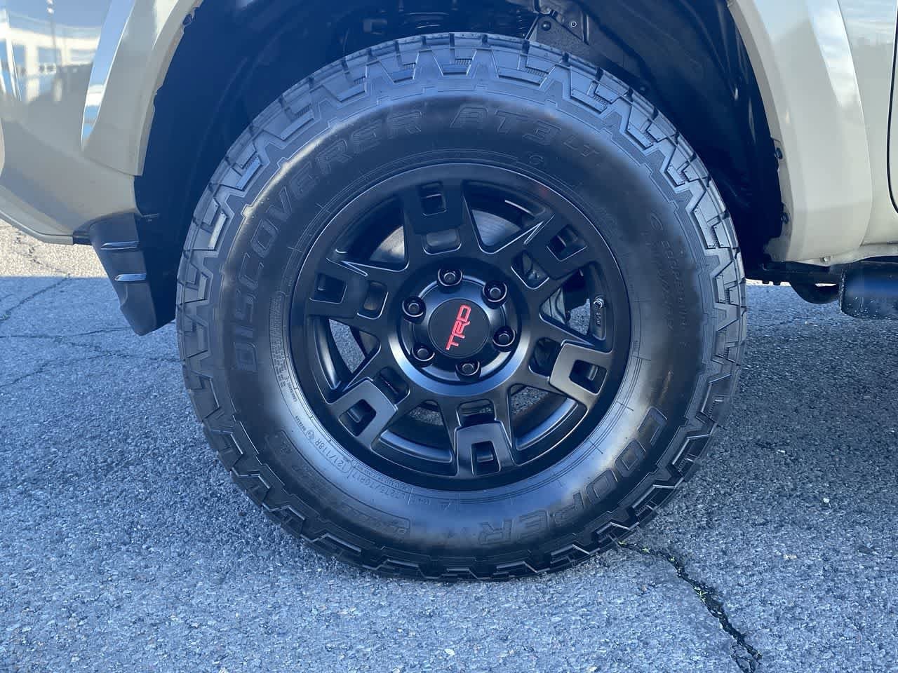 Thumbnail: 2020 Toyota Tacoma - 10