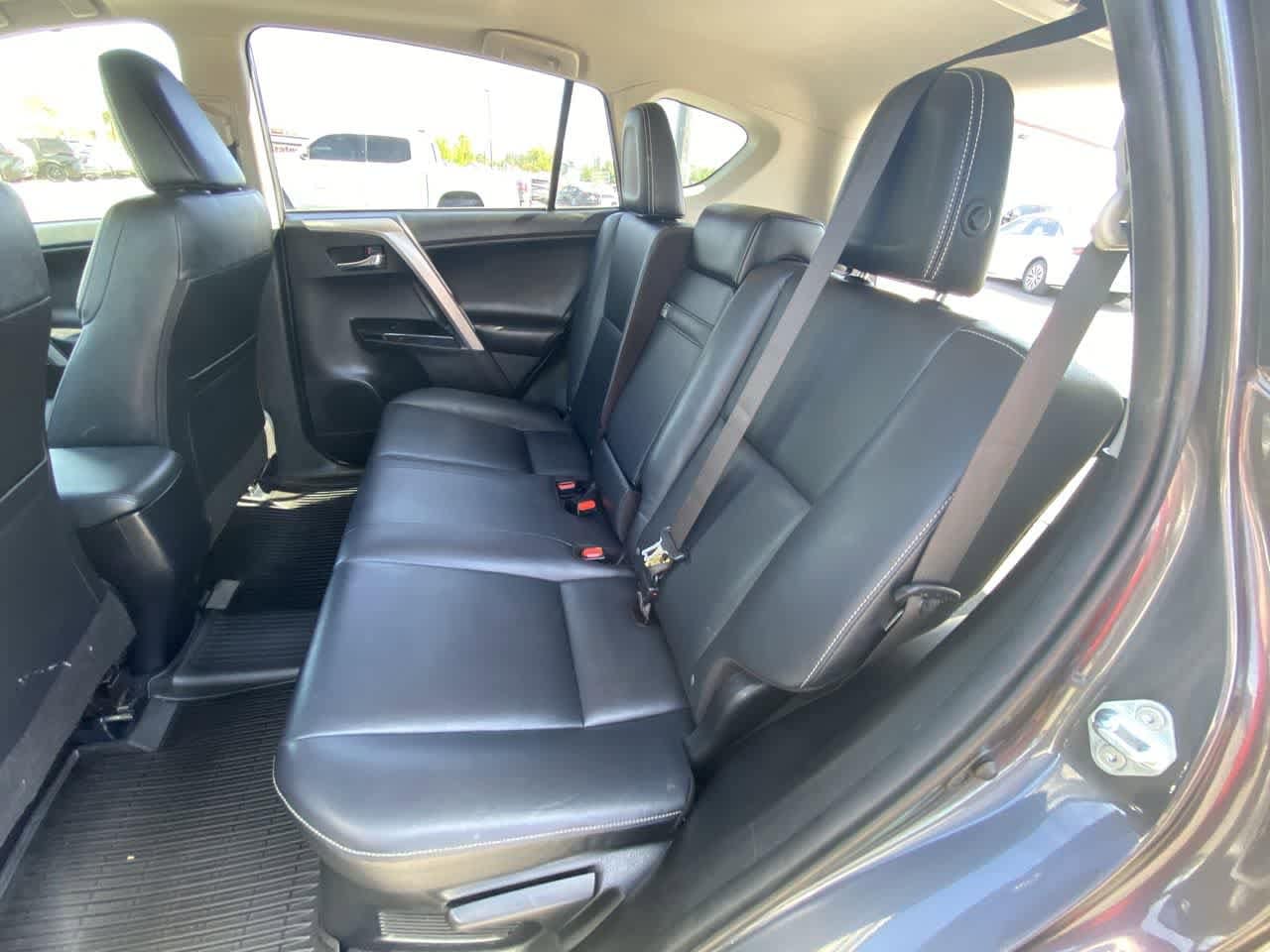 Thumbnail: 2016 Toyota RAV4 - 22