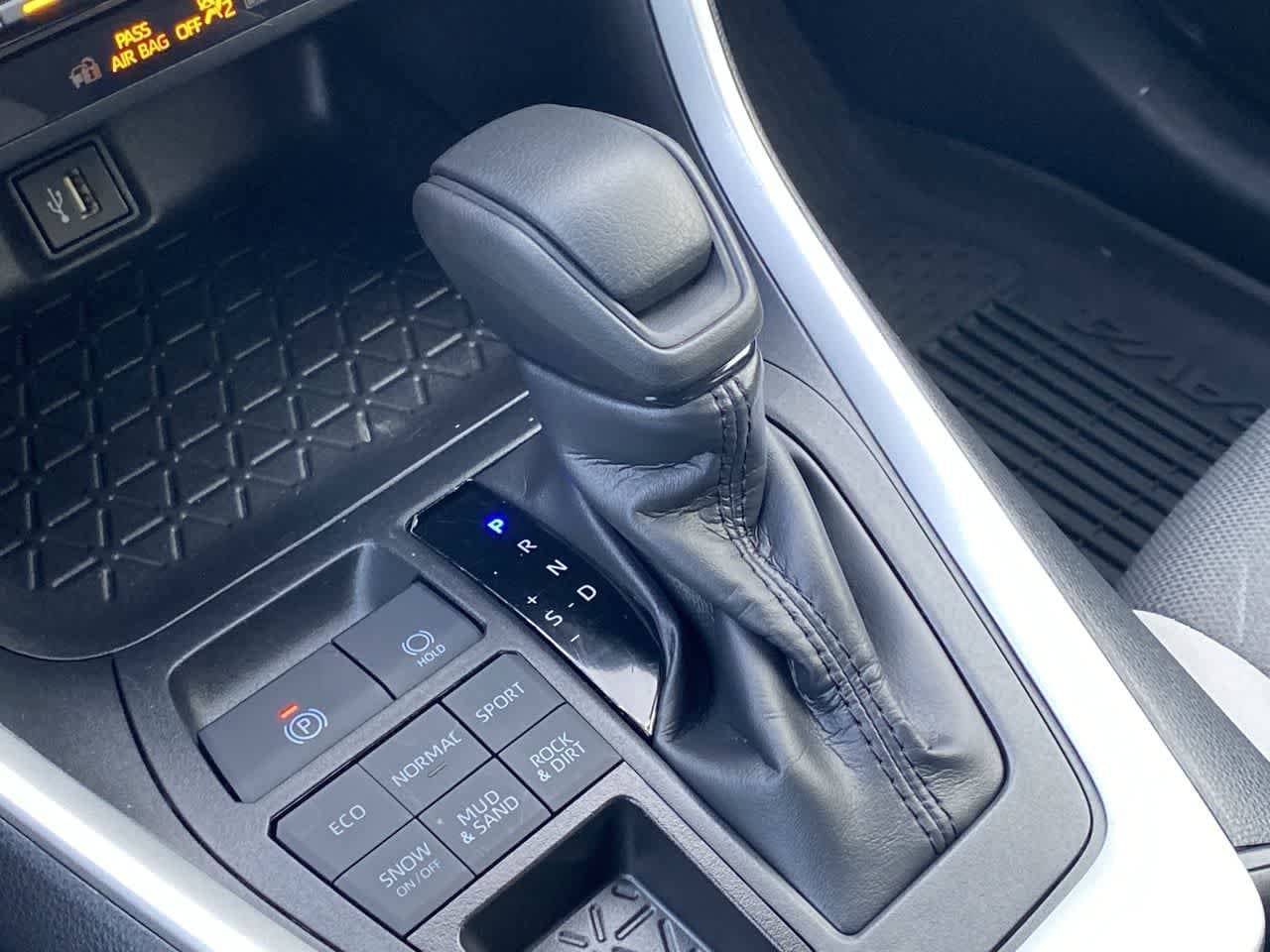 Thumbnail: 2025 Toyota RAV4 - 19