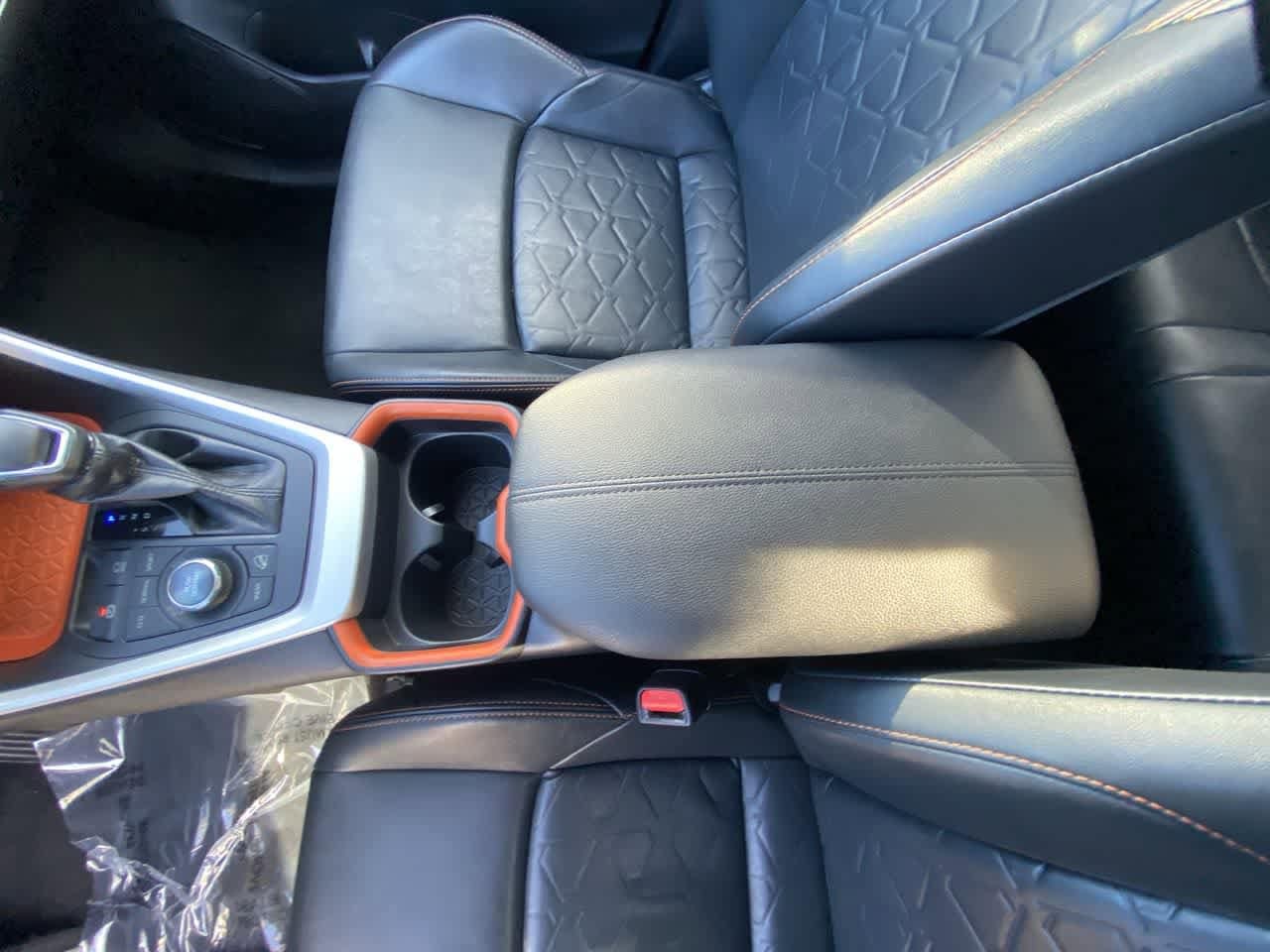 Thumbnail: 2021 Toyota RAV4 - 20