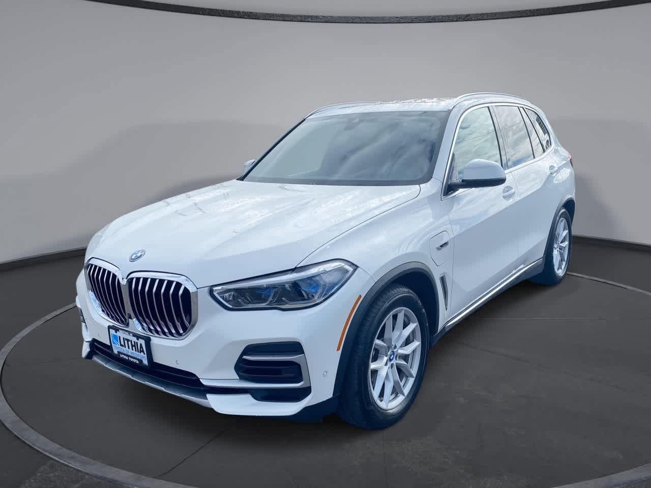 Thumbnail: 2022 BMW X5 - 1
