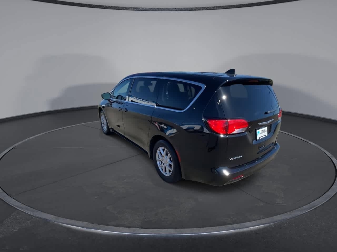 Thumbnail: 2024 Chrysler Voyager - 6