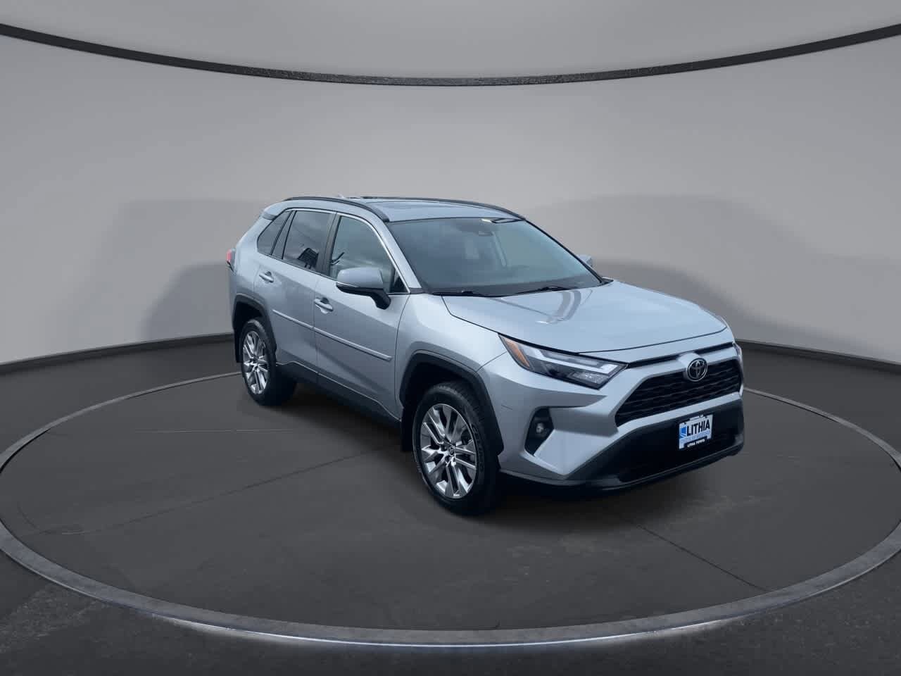 2023 Toyota RAV4 XLE Premium photo 2