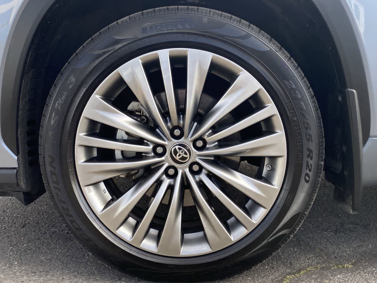 Thumbnail: 2021 Toyota Highlander - 10