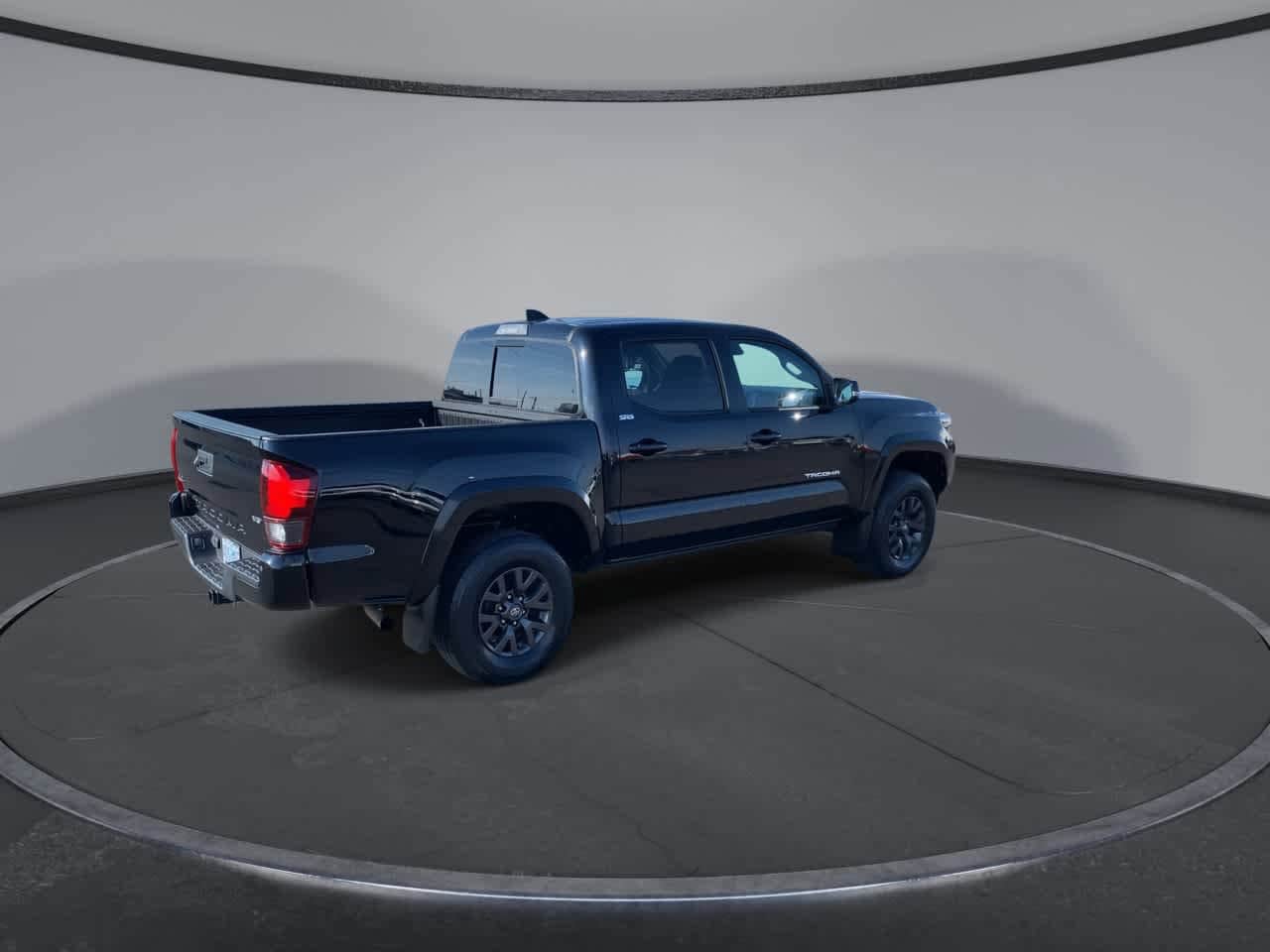 Thumbnail: 2020 Toyota Tacoma - 8