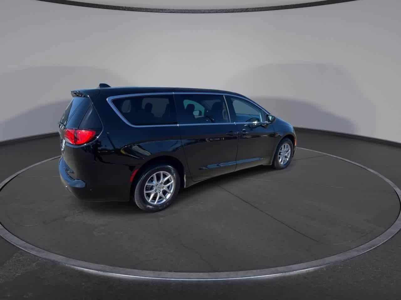 Thumbnail: 2024 Chrysler Voyager - 8