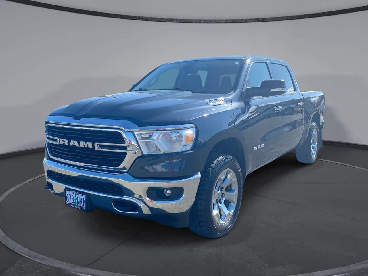 2020 RAM 1500 Big Horn/Lone Star 4x4 Crew Cab 5'7's photo