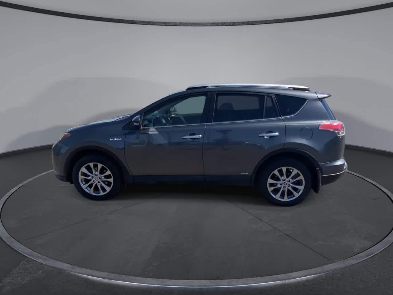 Thumbnail: 2016 Toyota RAV4 - 5