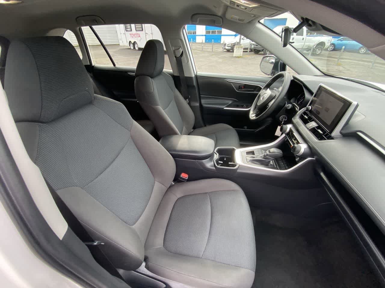 Thumbnail: 2025 Toyota RAV4 - 23