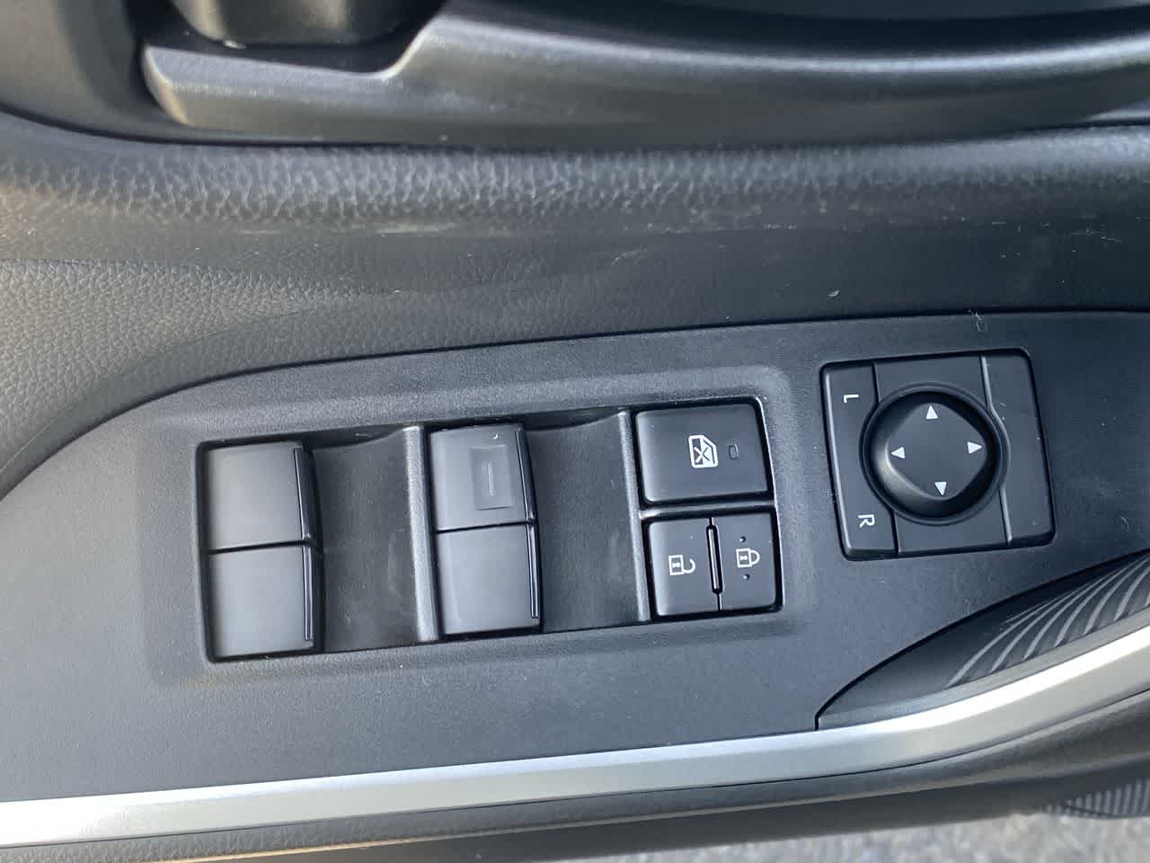 Thumbnail: 2025 Toyota RAV4 - 13