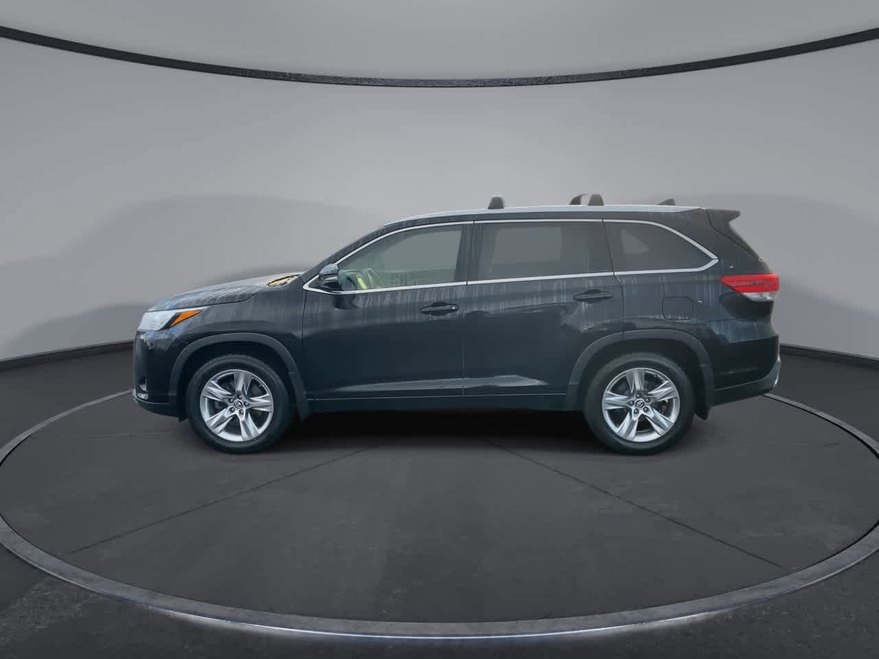 Thumbnail: 2018 Toyota Highlander - 5