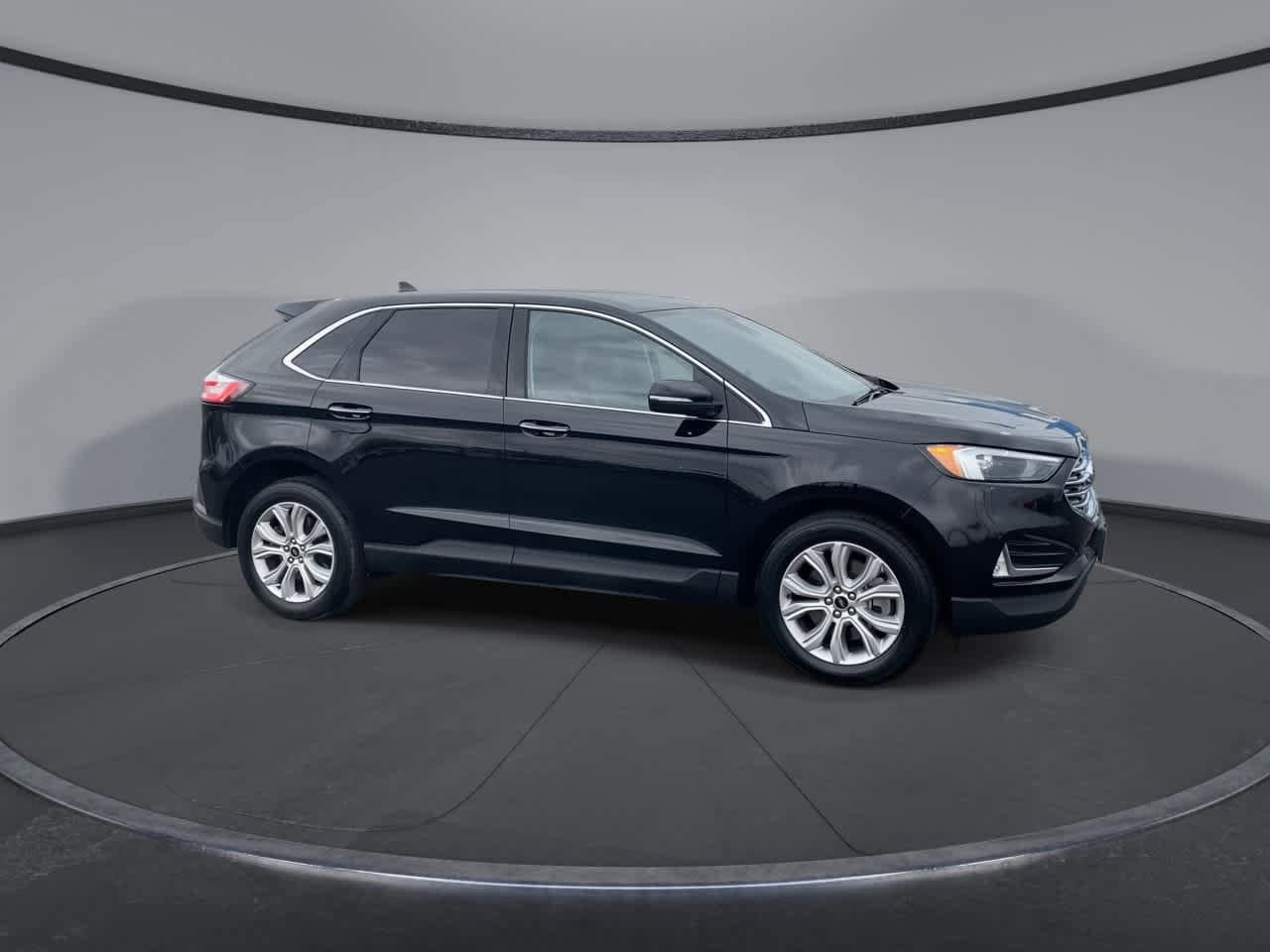 Thumbnail: 2023 Ford Edge - 2