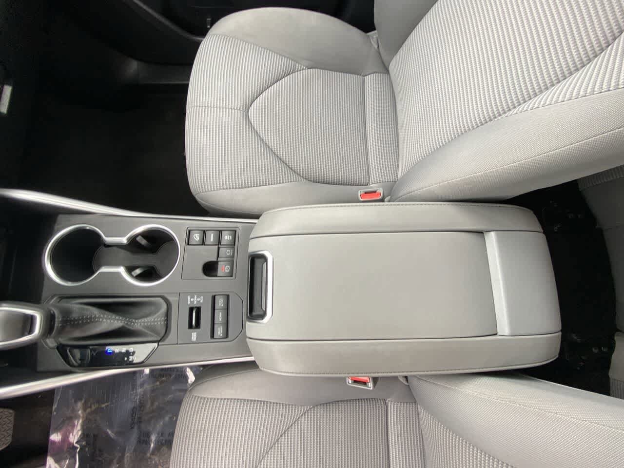 Thumbnail: 2024 Toyota Highlander - 20