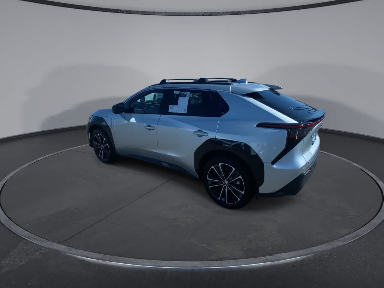 Thumbnail: 2025 Toyota bZ4X - 6