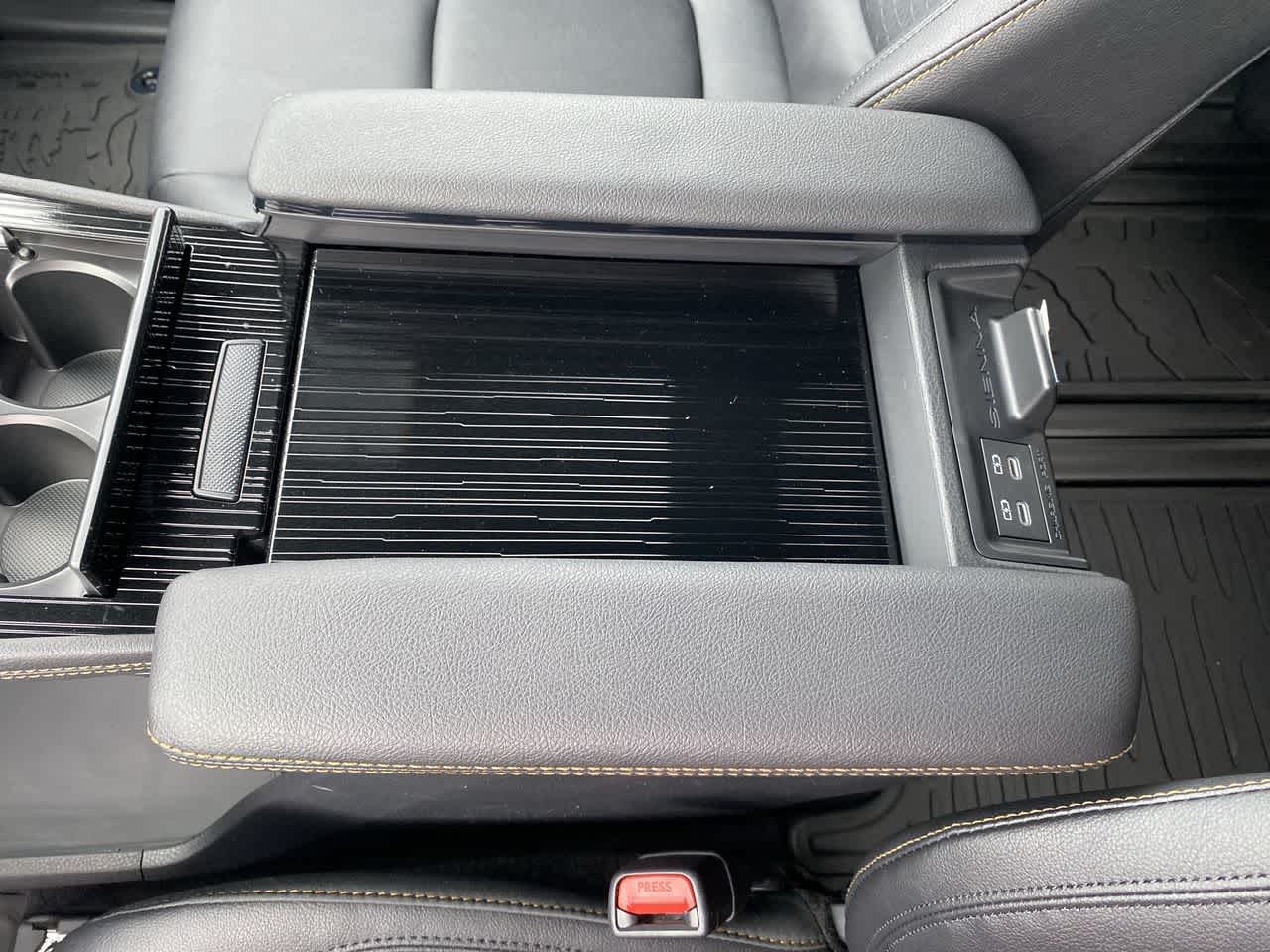 Thumbnail: 2025 Toyota Sienna - 20