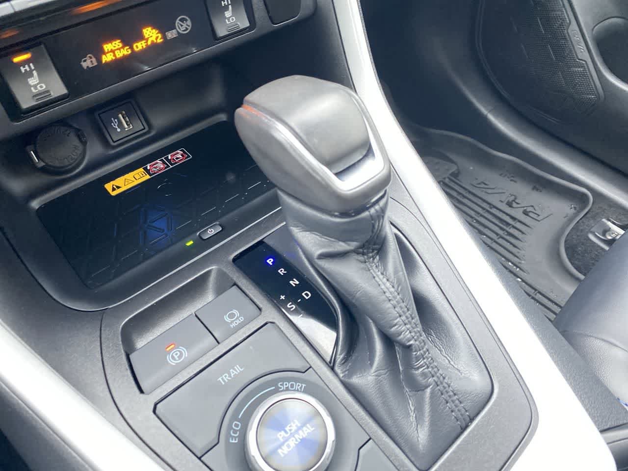 Thumbnail: 2024 Toyota RAV4 - 19