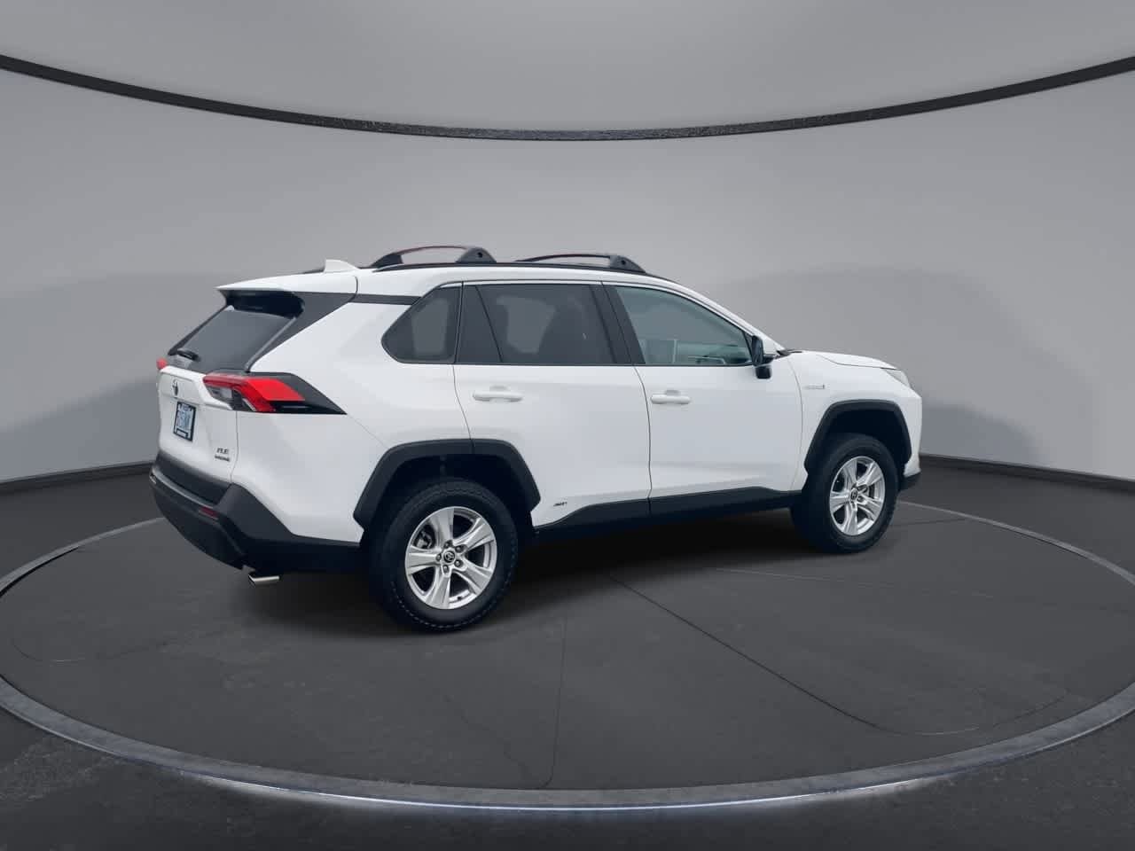 Thumbnail: 2021 Toyota RAV4 - 8