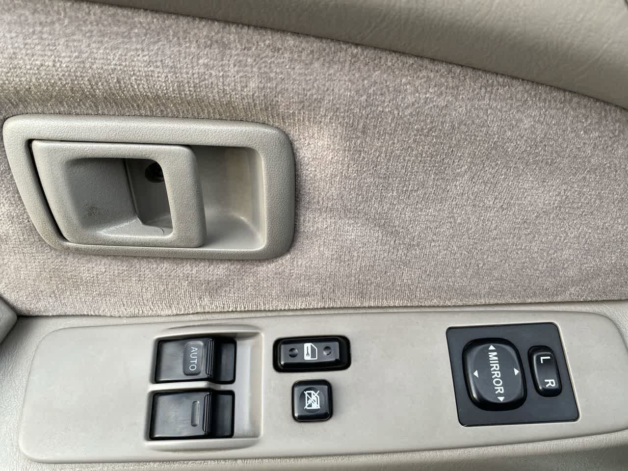 Thumbnail: 2004 Toyota Tacoma - 13