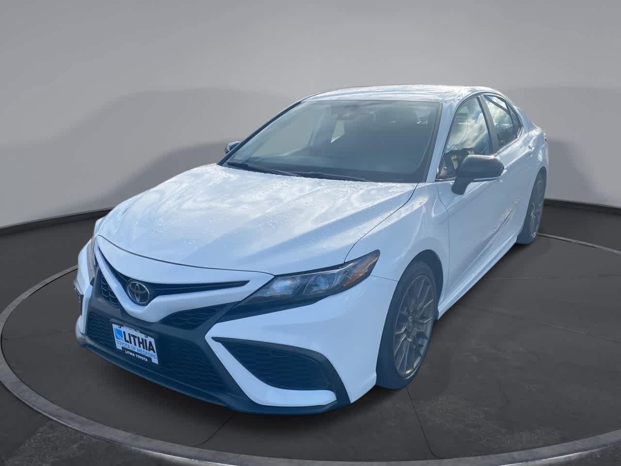 2023 Toyota Camry SE Nightshade's photo